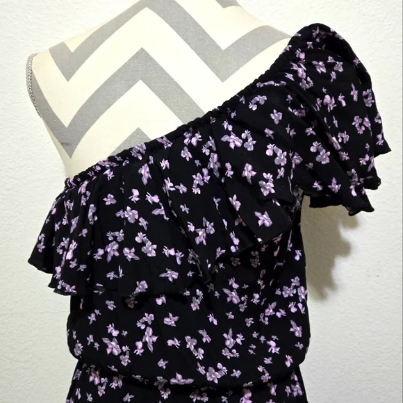 LEITH Floral One Shoulder Ruffle Asymmetric Hem Dress Black Lavender Size Medium - Picture 8 of 15
